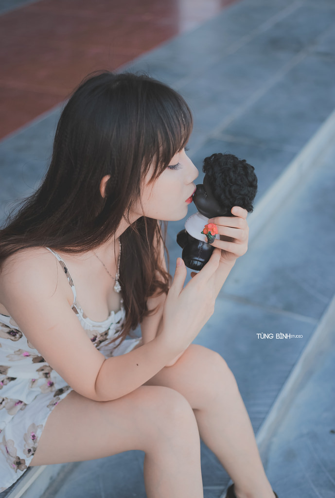 不扣纽的女孩